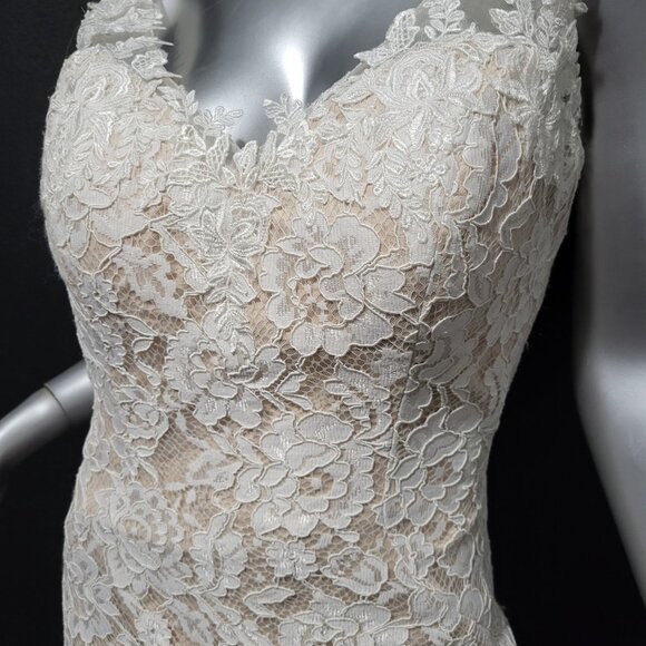 NWT~$1450~ELLA ROSA~10/12~IVORY NUDE FLORAL LACE FIT & FLARE WEDDING DRESS GOWN - Picture 2 of 16